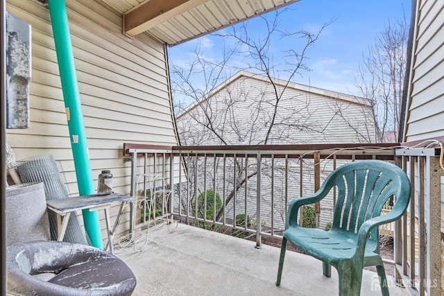 1006 Hidden Village Dr, Perth Amboy, NJ 08861 - view of balcony
