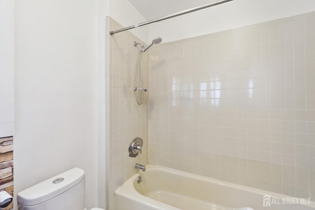 373 Rushmore Ave, Piscataway, NJ 08854 - bathroom with toilet and shower / bath combination