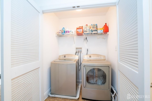 105 Recklesstown Way, Chesterfield, NJ 08515 - clothes washing area with washing machine and clothes dryer, laundry area, bar area, and baseboards
