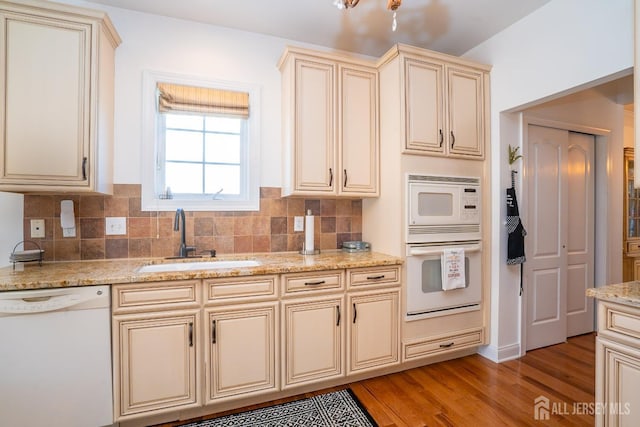 105 Recklesstown Way, Chesterfield, NJ 08515 - kitchen featuring a sink, light wood-style floors, white appliances, and cream cabinetry