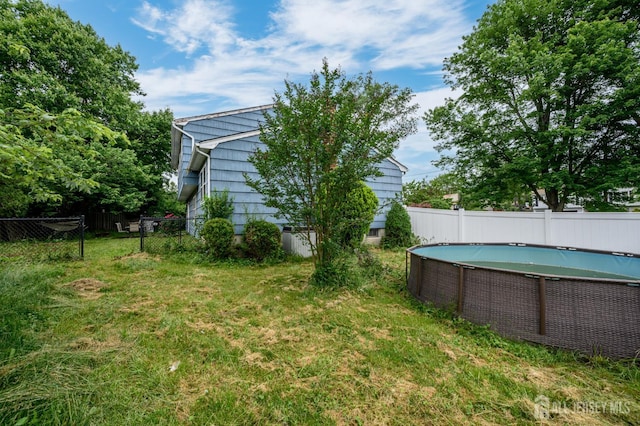 18 Chipper Dr, South Brunswick, NJ 08824 - view of yard