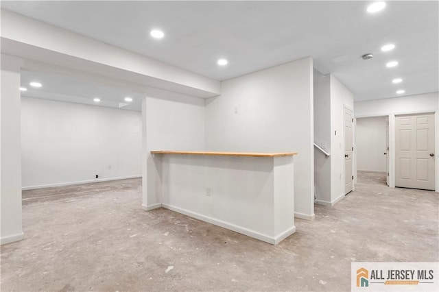 8 Adam Ct, Monroe, NJ 08831 - finished basement with baseboards and recessed lighting