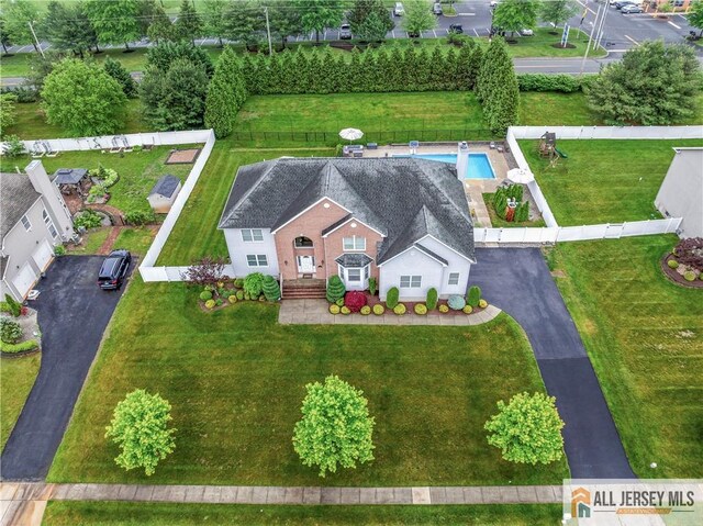 8 Adam Ct, Monroe, NJ 08831 - view of subject property with a pool area