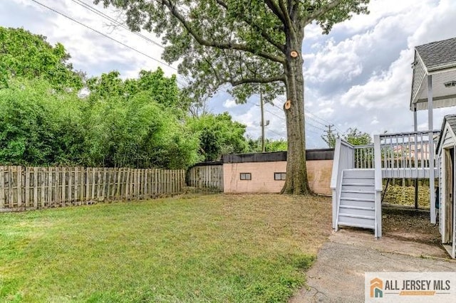 31 Lehigh Ave, Edison, NJ 08837 - view of yard with stairway