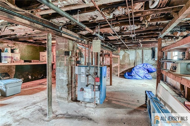 31 Lehigh Ave, Edison, NJ 08837 - unfinished below grade area with water heater