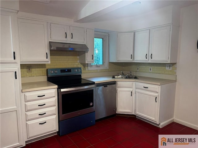 280 Shoreland Cir S, Amboy, NJ 08879 - kitchen featuring stainless steel appliances, under cabinet range hood, light countertops, tasteful backsplash, and white cabinets