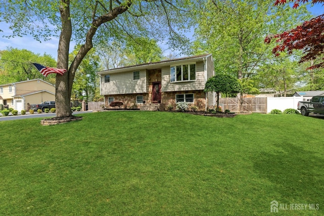 view of raised ranch
