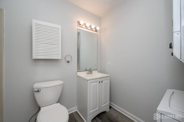 434 Lawrence St Unit 12, Perth Amboy, NJ 08861 - bathroom with vanity and wood finished floors