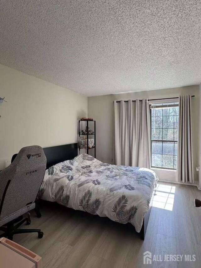311 Hampshire Ct, Piscataway, NJ 08854 - photo 4
