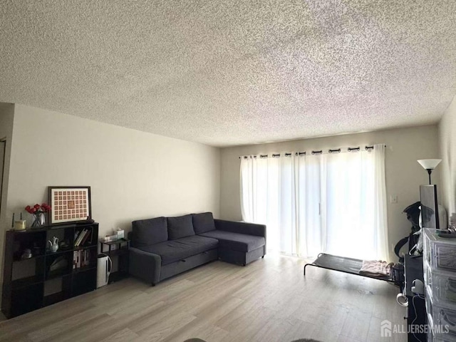 311 Hampshire Ct, Piscataway, NJ 08854 - photo 2