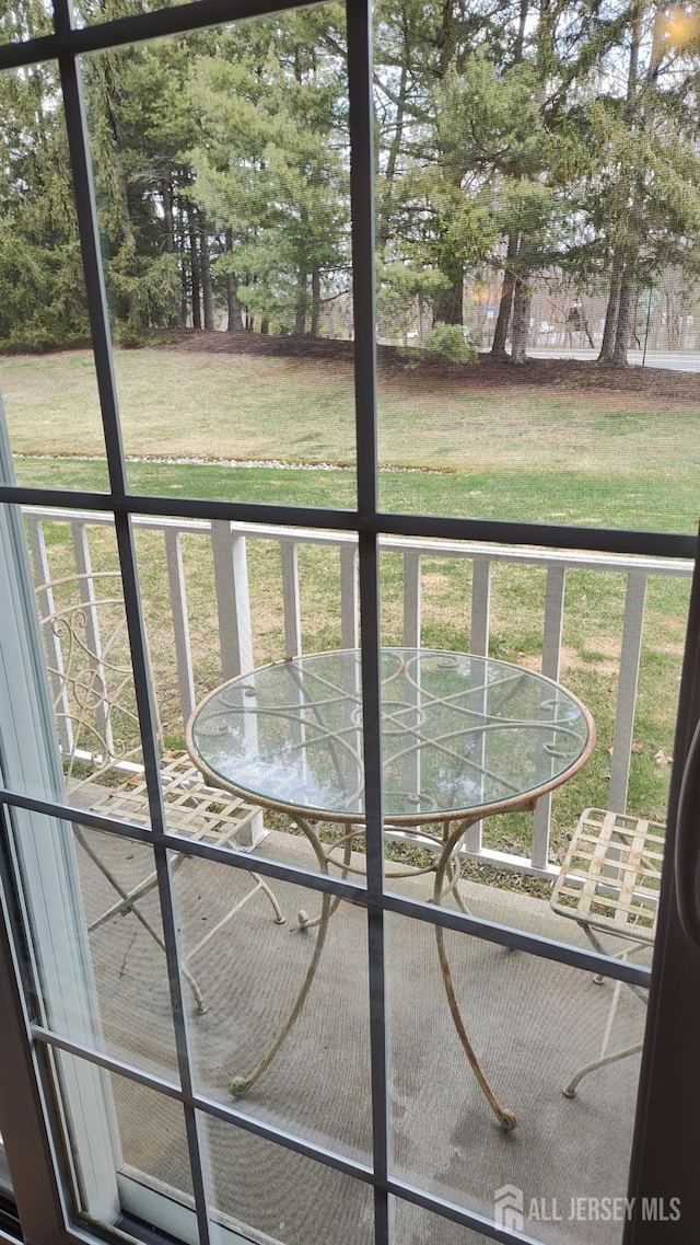 90 Clay St, North Brunswick, NJ 08902 - balcony featuring outdoor dining space