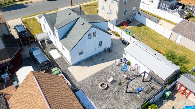 birds eye view of property featuring a residential view