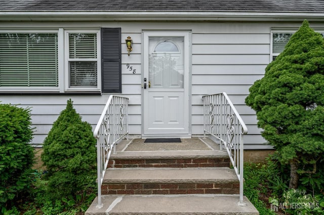 958 Apgar Ter, Rahway, NJ 07065 - property entrance featuring a shingled roof
