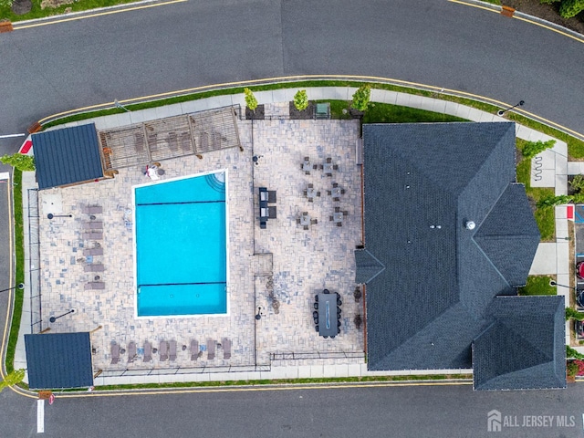 224 Park Ln, Dunellen, NJ 08812 - aerial view of property and surrounding area featuring a pool area