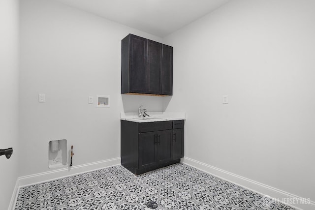 9 Links Dr, Edison, NJ 08820 - washroom with cabinet space, washer hookup, hookup for an electric dryer, and gas dryer hookup