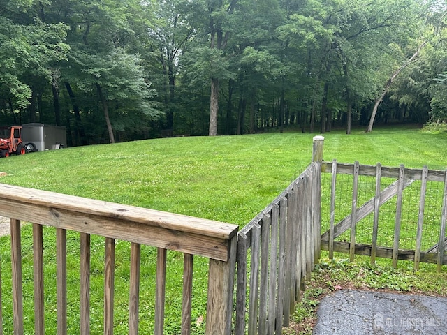 140 Bunker Hill Rd, Franklin Twsp, NJ 08540 - view of grassy yard featuring a wooded view