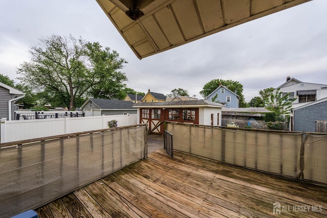 11 Jean Ct, Woodbridge Proper, NJ 07095 - view of wooden deck