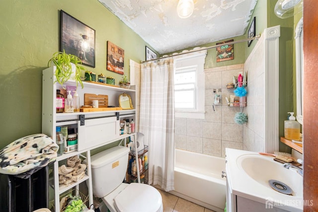11 Jean Ct, Woodbridge Proper, NJ 07095 - bathroom featuring toilet, tile patterned flooring, shower / tub combo, and vanity
