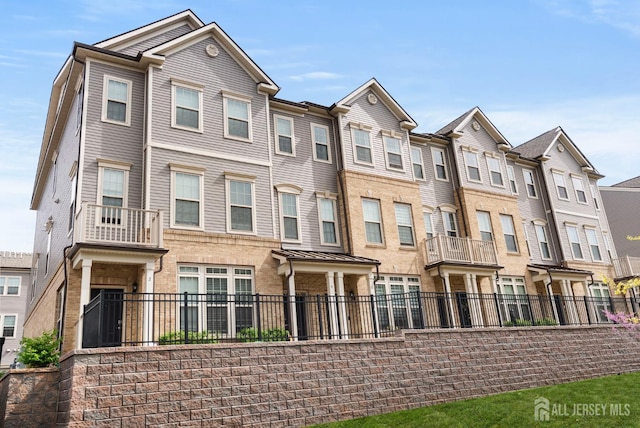 4 Arnold Dr Unit 5302, Wood-Ridge, NJ 07075 - multi unit property with a residential view