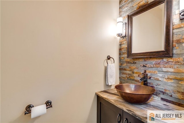 12 Wharton Ct, South Brunswick, NJ 08824 - bathroom featuring vanity