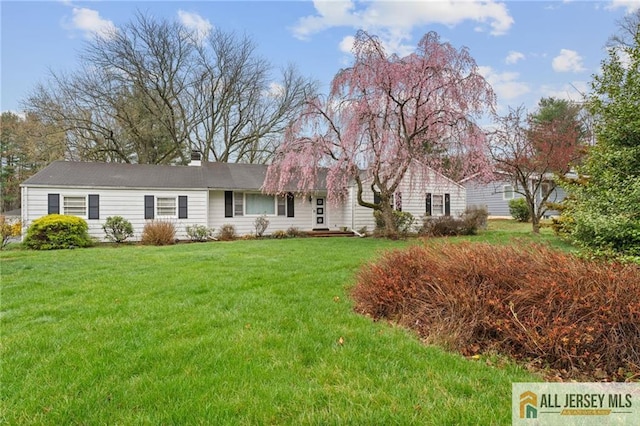 377 Ridge Rd, South Brunswick, NJ 08810 - ranch-style home with a front yard