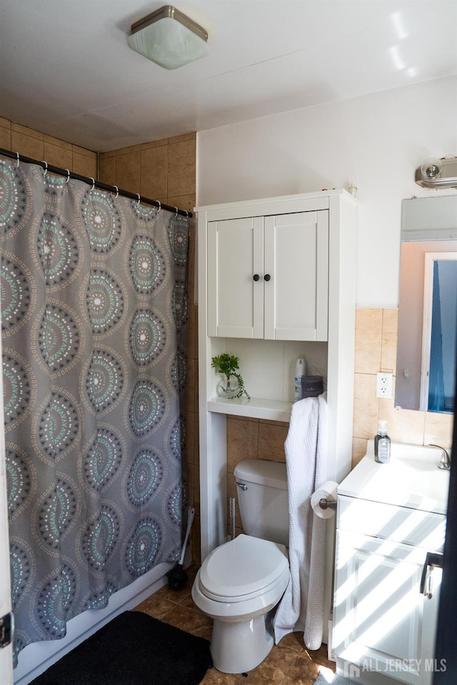 50 Heald St, Carteret, NJ 07008 - full bath featuring vanity, a shower with curtain, tile walls, and tile patterned flooring