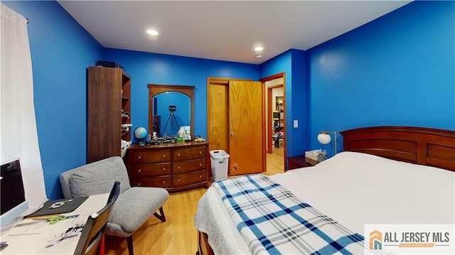 398 Waltham Ave, Metuchen, NJ 08840 - bedroom with wood finished floors and recessed lighting