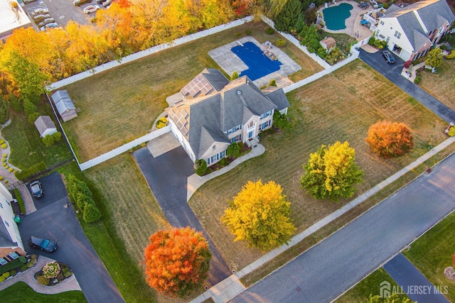 bird's eye view with a residential view