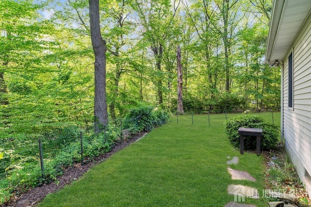 74 Ravine Dr, Matawan, NJ 07747 - view of grassy yard