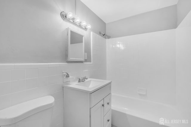 282 Nichol Ave, New Brunswick, NJ 08901 - photo 15