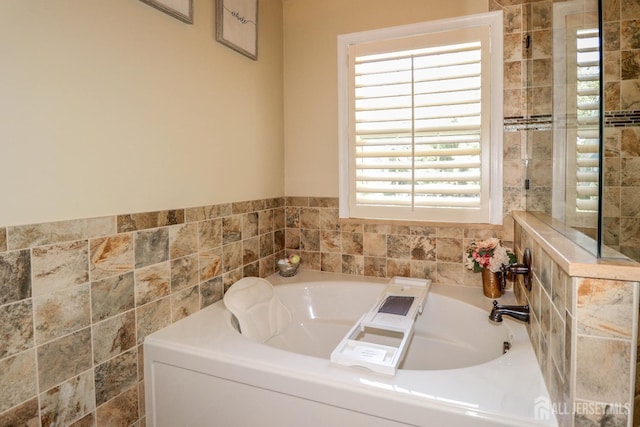 802 Carnaby Ln, Toms River, NJ 08753 - bathroom featuring a garden tub
