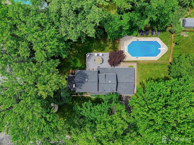 70 Surrey Ln, Woodbridge Proper, NJ 07067 - aerial view of a pool area