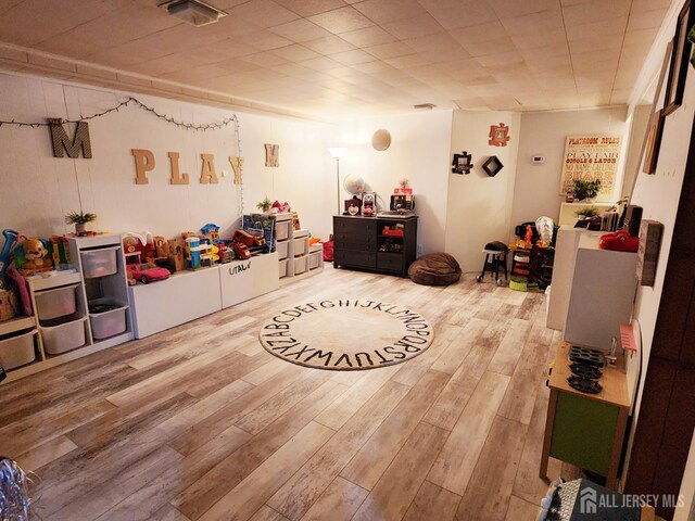 539 Locust Ave, Garwood, NJ 07027 - rec room featuring wood finished floors