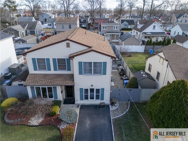 view of front of house featuring a residential view