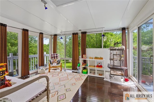 8 Harold Ave, Edison, NJ 08820 - sunroom / solarium with hardwood / wood-style flooring