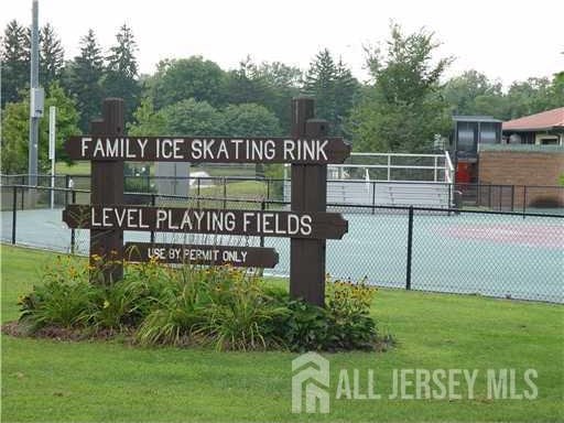 172 Evergreen Rd Unit 15B, Edison, NJ 08837 - photo 6