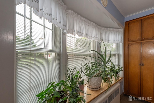 173 N Main St, Milltown, NJ 08850 - detailed view of ornamental molding
