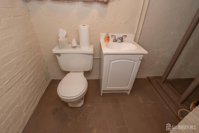 173 N Main St, Milltown, NJ 08850 - bathroom with toilet and vanity
