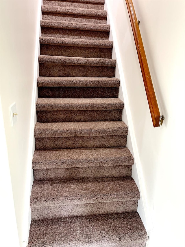 308 Codrington Pl, Bound Brook, NJ 08805 - view of stairs