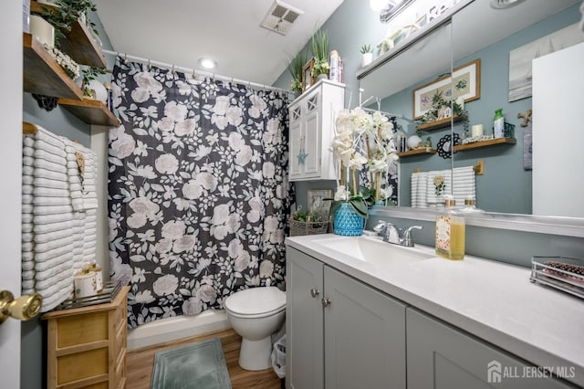 109-B Hemlock Plz, Monroe, NJ 08831 - bathroom featuring vanity, wood finished floors, and a shower with curtain