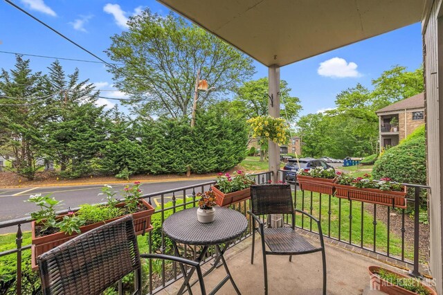 323 Gill Ln Unit 11Q, Iselin, NJ 07067 - photo 9