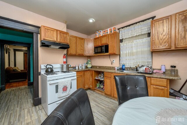 347 Handy St, New Brunswick, NJ 08901 - photo 13