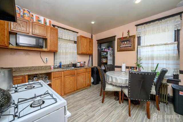 347 Handy St, New Brunswick, NJ 08901 - photo 9