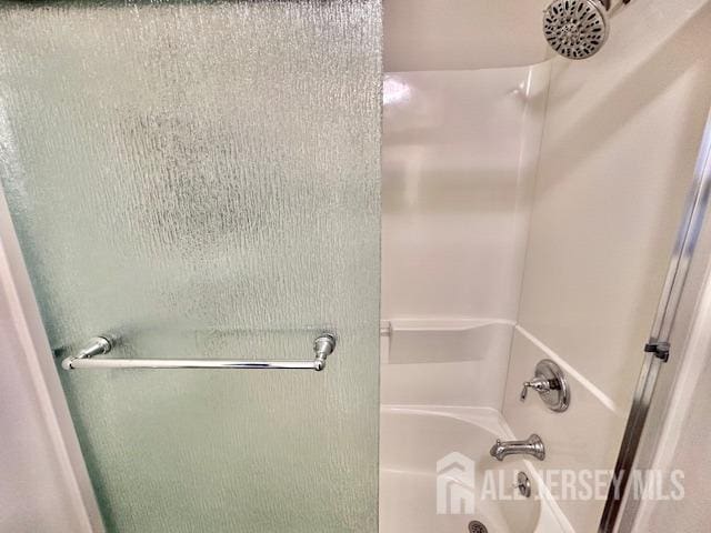 full bathroom featuring shower / bath combination