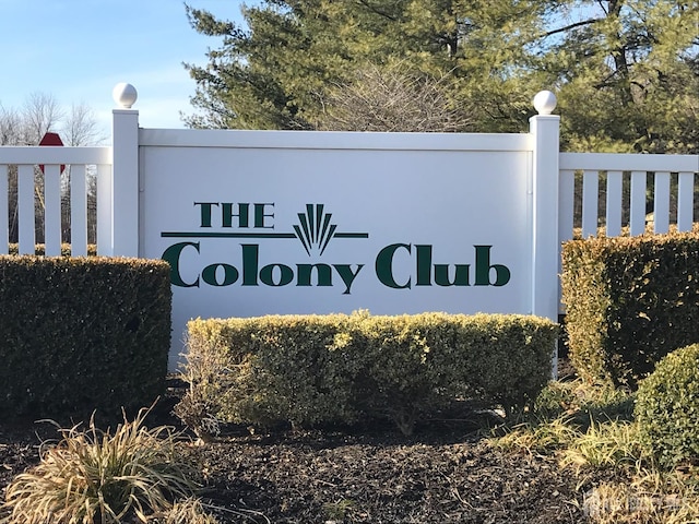 9 Lamberson Ct, Sayreville, NJ 08872 - view of community sign
