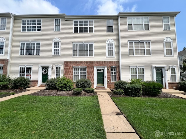 5 Kuczynski Dr, Parlin, NJ 08859 - photo 1
