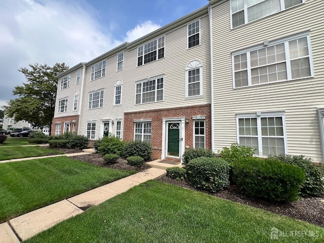 5 Kuczynski Dr, Parlin, NJ 08859 - photo 2