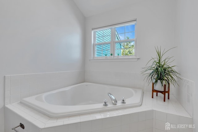 43 Capica Ct, South Amboy, NJ 08879 - full bath featuring a garden tub