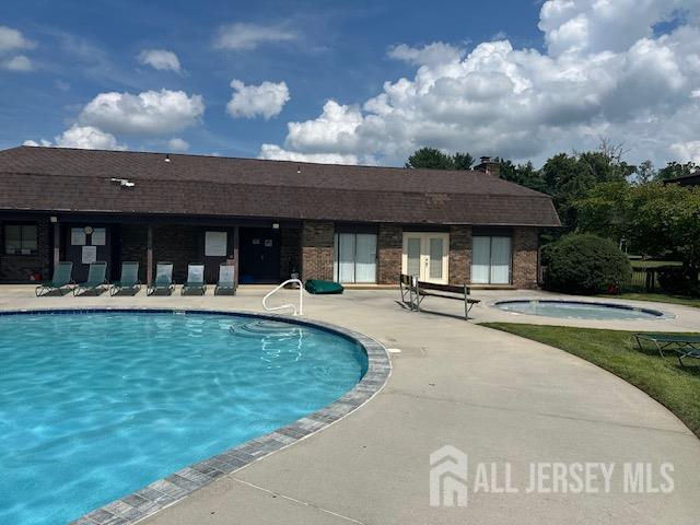 1214 Country Mill Dr, East Windsor, NJ 08512 - photo 5