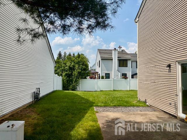 21 Rice Run, East Brunswick, NJ 08816 - view of yard with a patio
